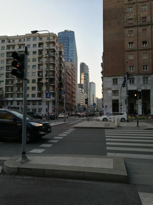 Suite Mm3/Repubblica, 2 Min. Da Staz. Centrale Milánó Kültér fotó